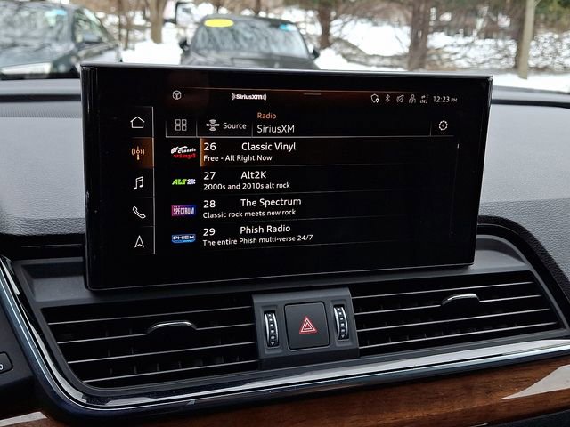 Used 2023 Audi Q5 2.0T Premium w/ Convenience Package image 16