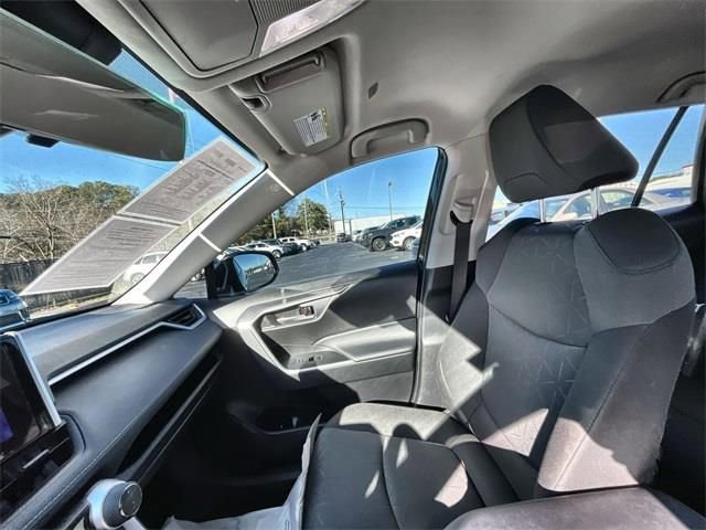 Used 2023 Toyota RAV4 AWD Hybrid image 32