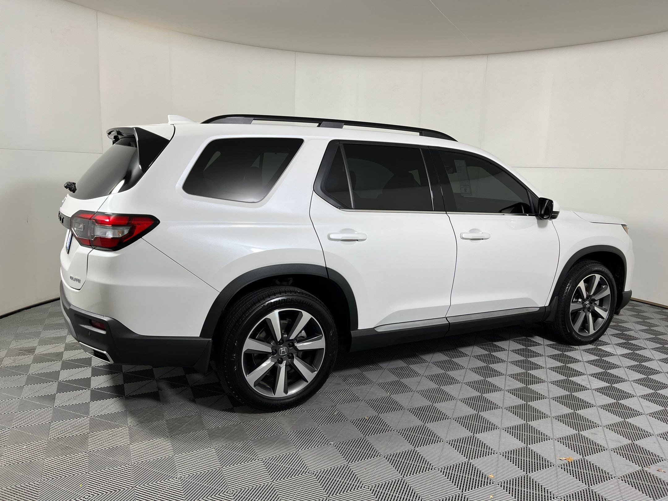 Certified 2025 Honda Pilot Elite image 20