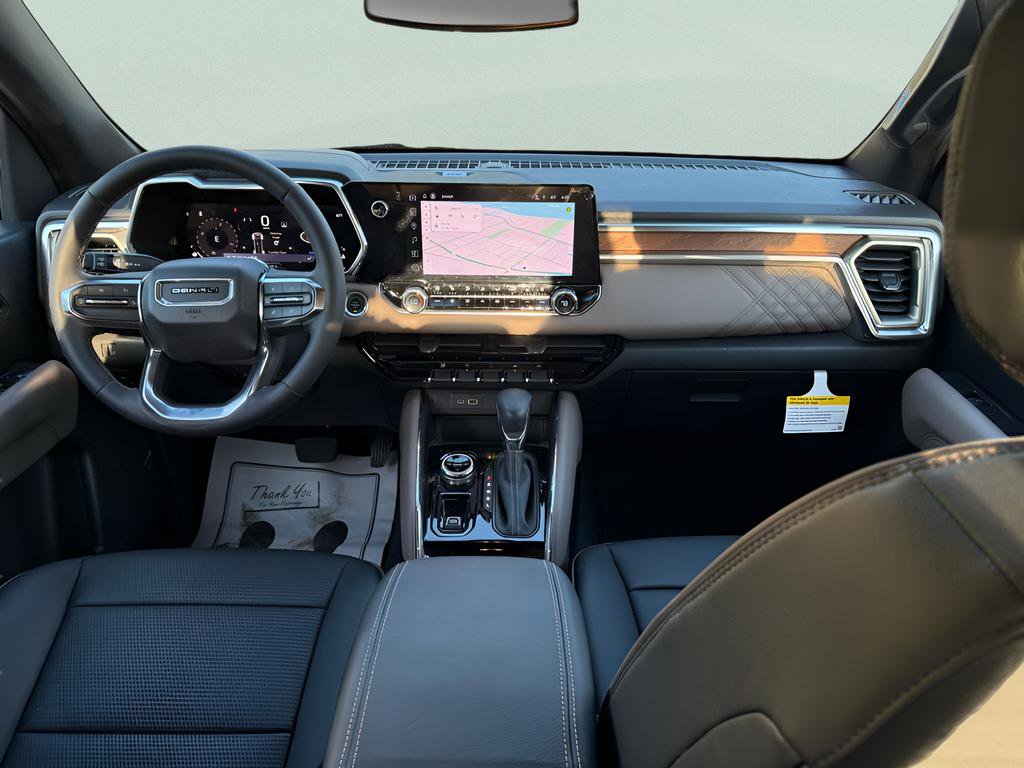Used 2023 GMC Canyon Denali image 9