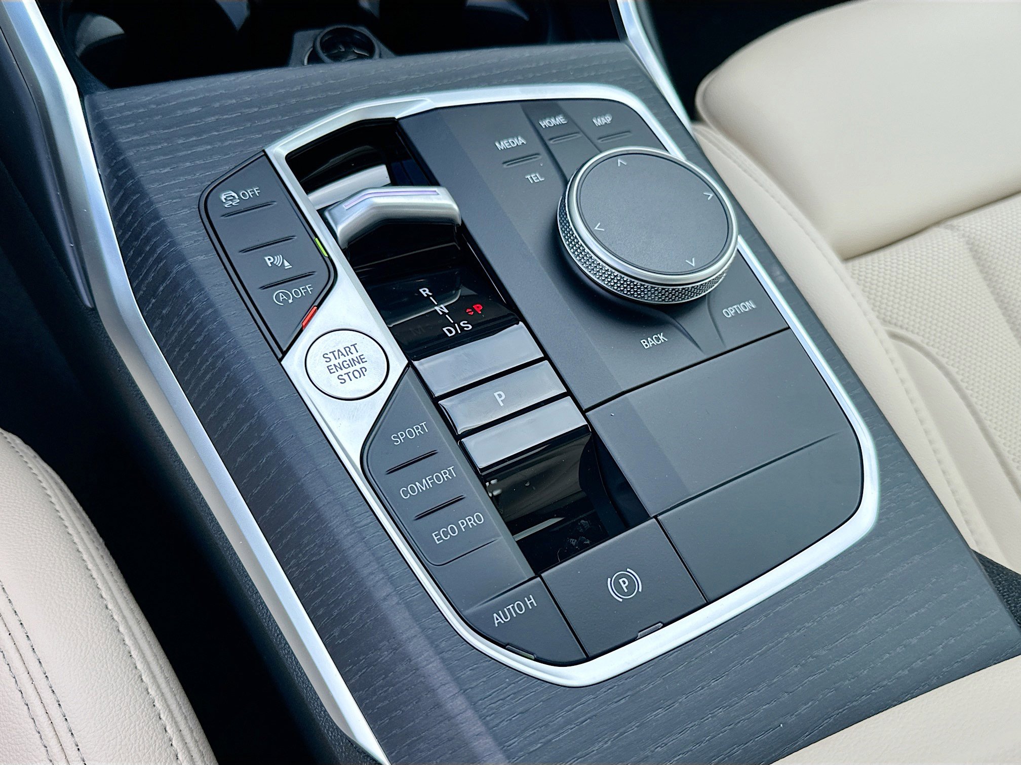 New 2026 BMW 330i Sedan w/ Premium Package image 14