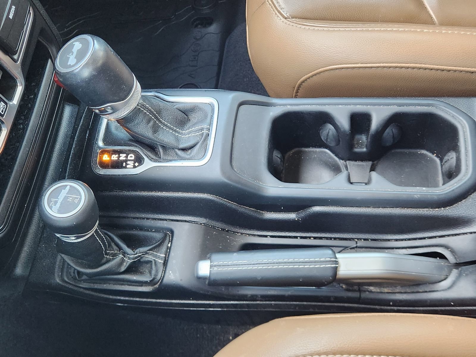 Used 2021 Jeep Wrangler Unlimited Sahara image 24