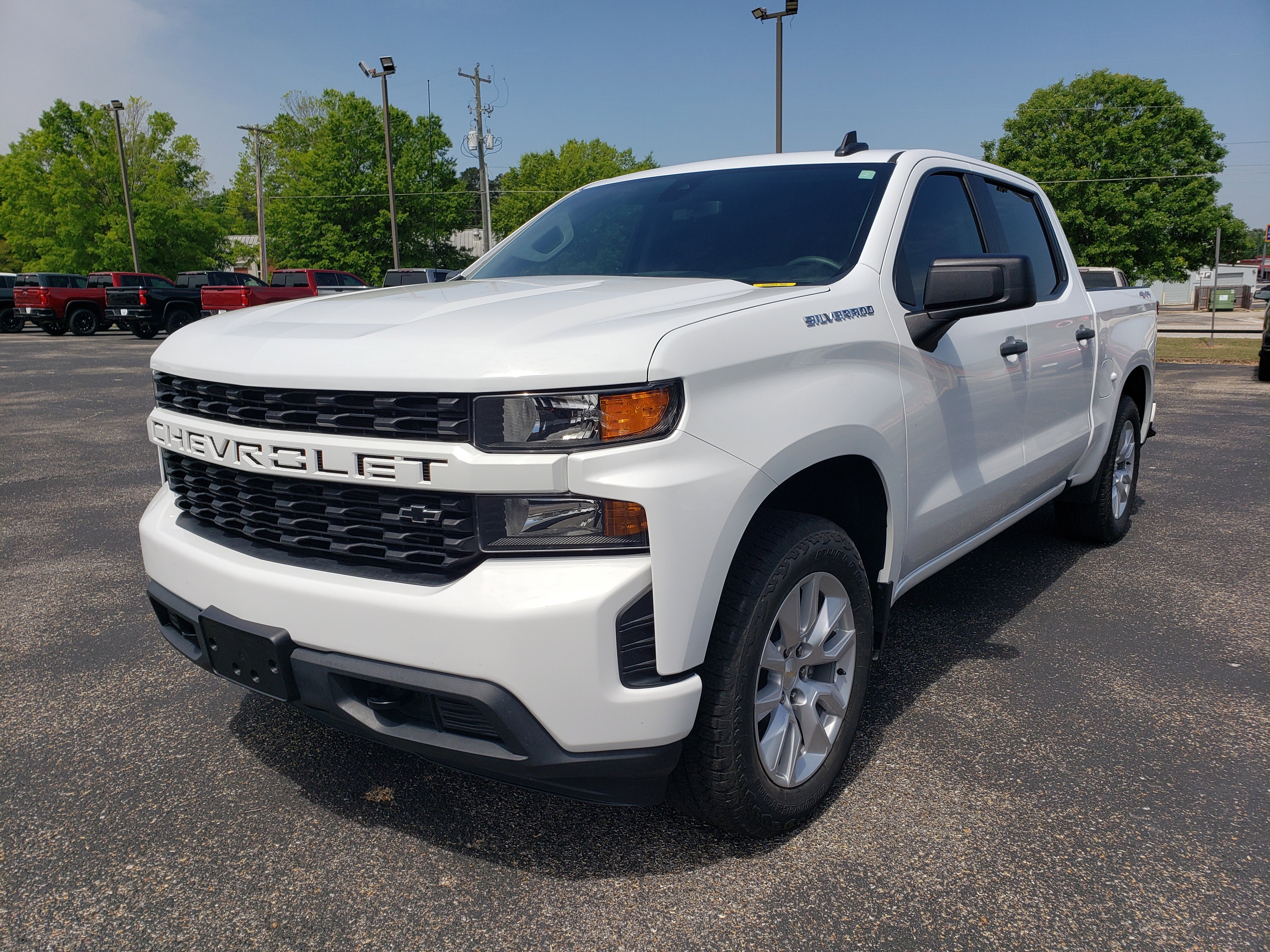Used 2022 Chevrolet Silverado 1500 Custom w/ Safety Confidence Package AWD/4WD image 2