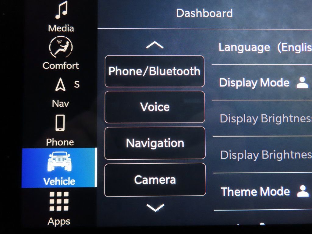 Used 2024 Jeep Wrangler Unlimited Sahara w/ Technology Group image 19