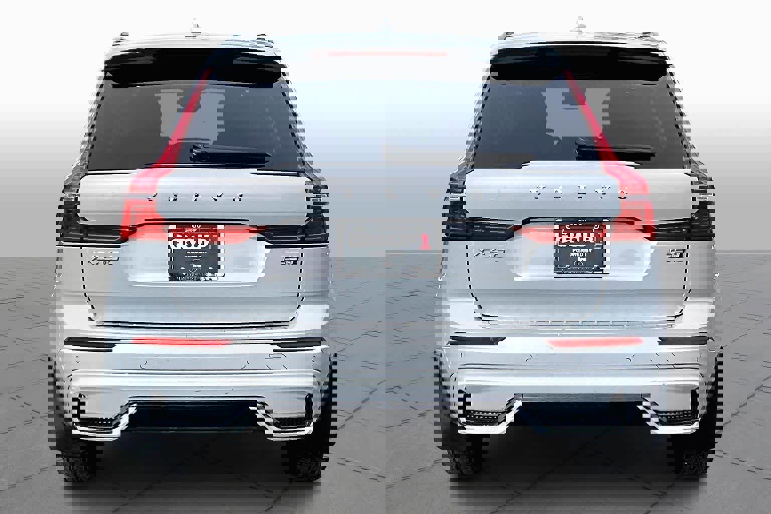 Certified 2024 Volvo XC60 B5 Plus w/ Protection Package Premier image 5