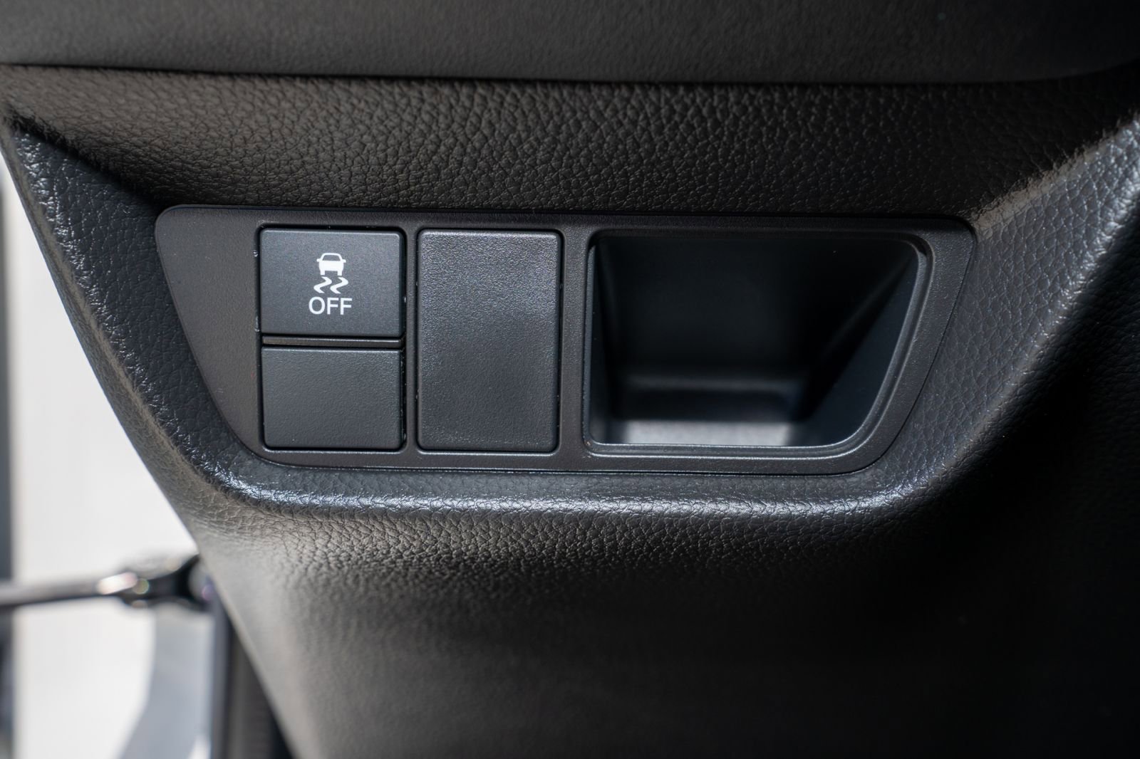 Certified 2024 Honda HR-V EX-L image 31