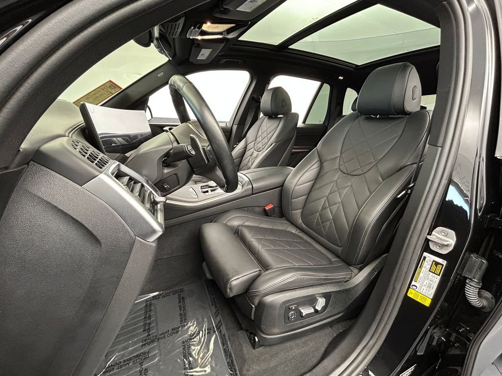 Used 2024 BMW X5 sDrive40i w/ M Sport Package image 10