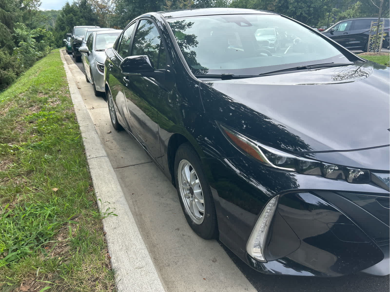 Used 2022 Toyota Prius Prime LE FWD image 5