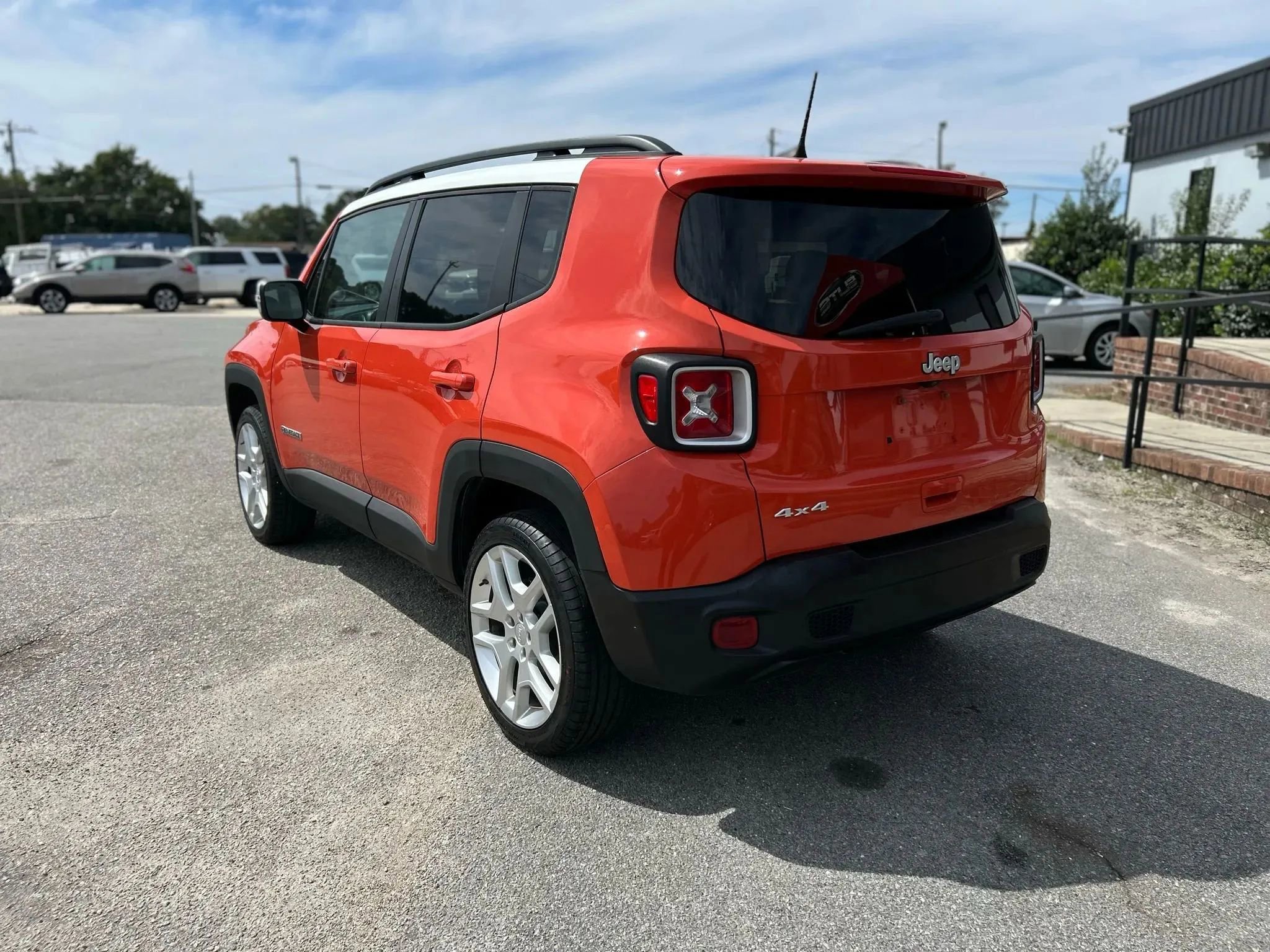 Used 2021 Jeep Renegade Latitude image 10