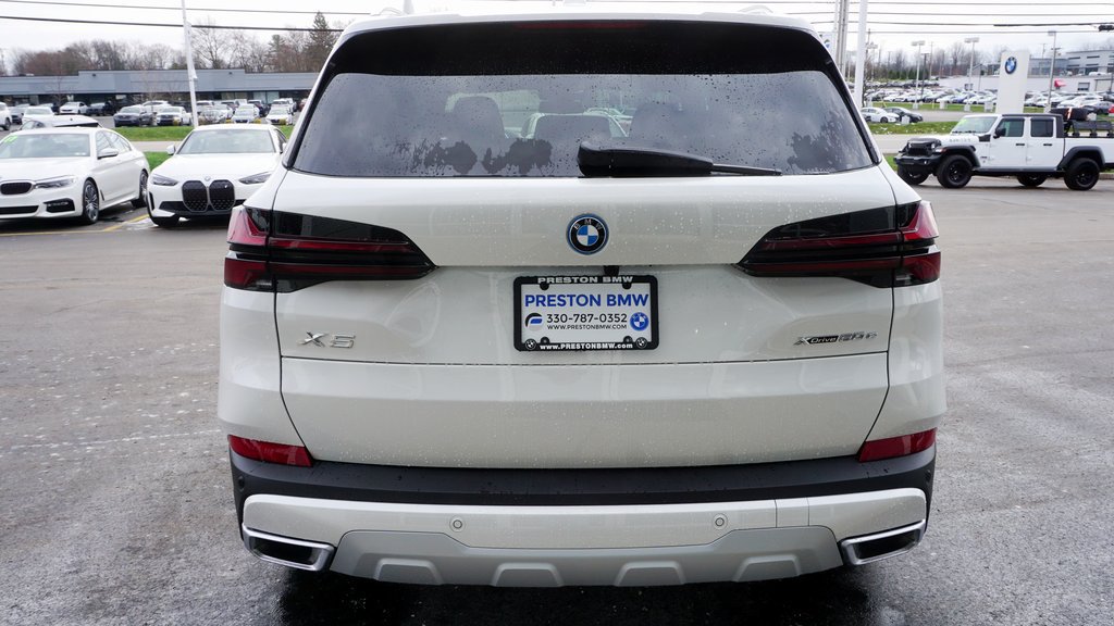 Used 2026 BMW X5 xDrive50e AWD/4WD image 4