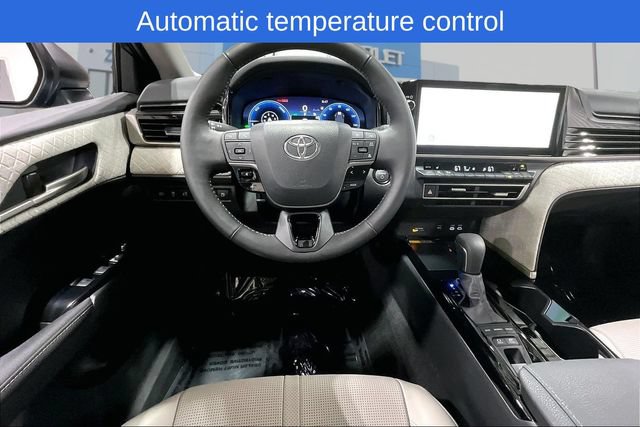 Used 2026 Toyota Camry XLE AWD/4WD image 11