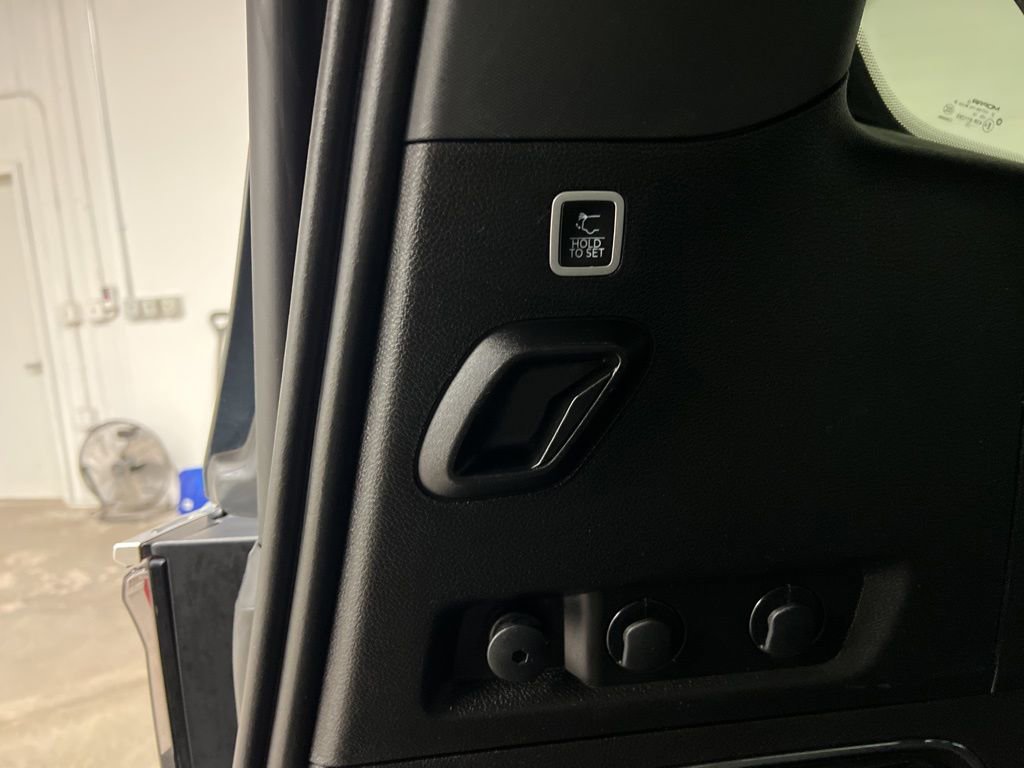 Used 2024 Jeep Wagoneer Series II w/ Premium Group I image 21