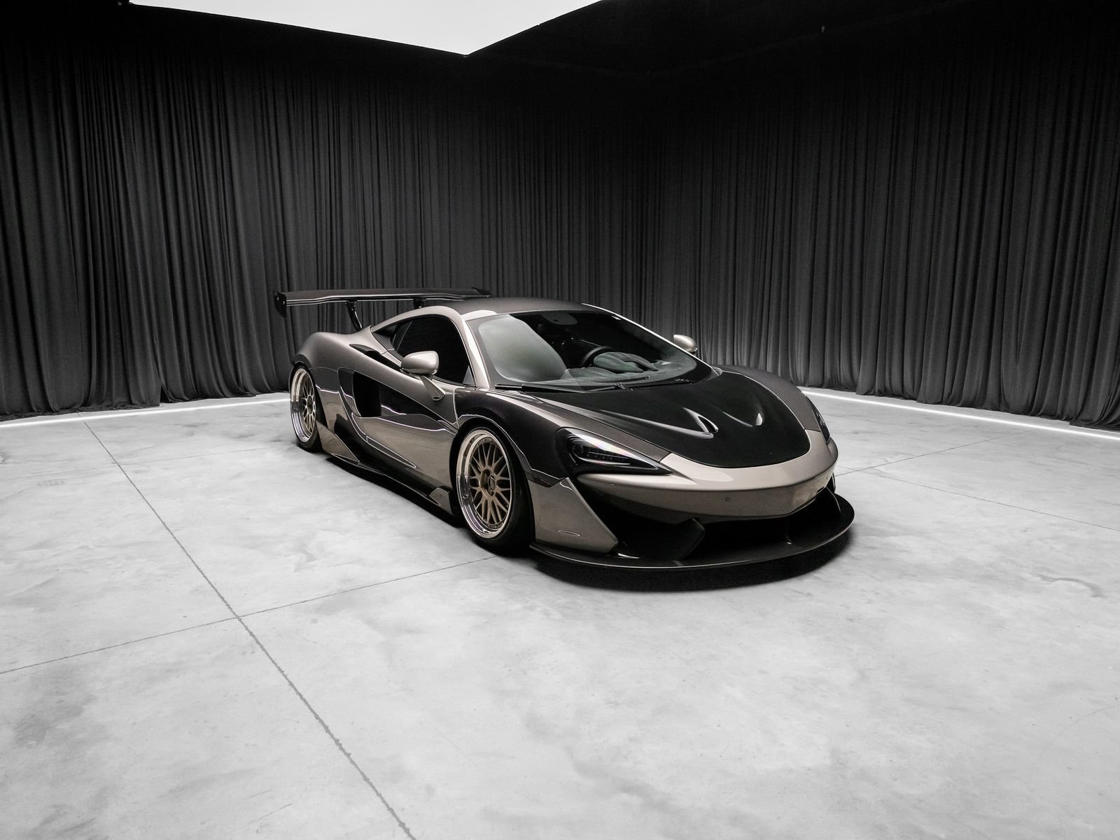 Used 2017 McLaren 570S Coupe RWD image 17