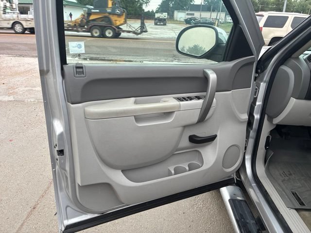 Used 2011 GMC Sierra 1500 SLE w/ Power Tech Package AWD/4WD image 7