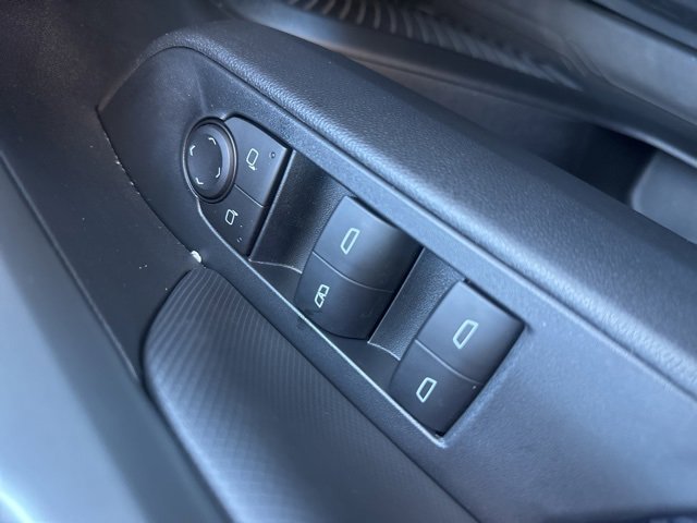 New 2025 Chevrolet Equinox EV RS w/ Active Safety Package 3 AWD/4WD image 17