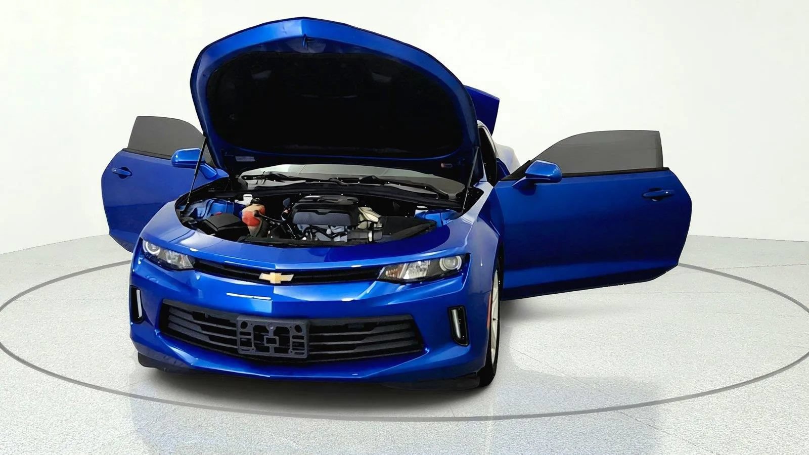 Used 2017 Chevrolet Camaro LT w/ Technology Package RWD image 8