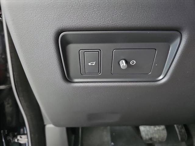 New 2026 Jaguar F-PACE R-Dynamic S image 23