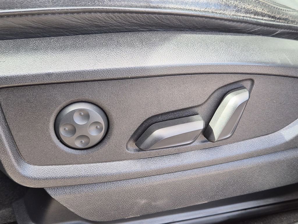 Used 2018 Audi Q5 2.0T Premium Plus w/ Premium Plus Package image 24