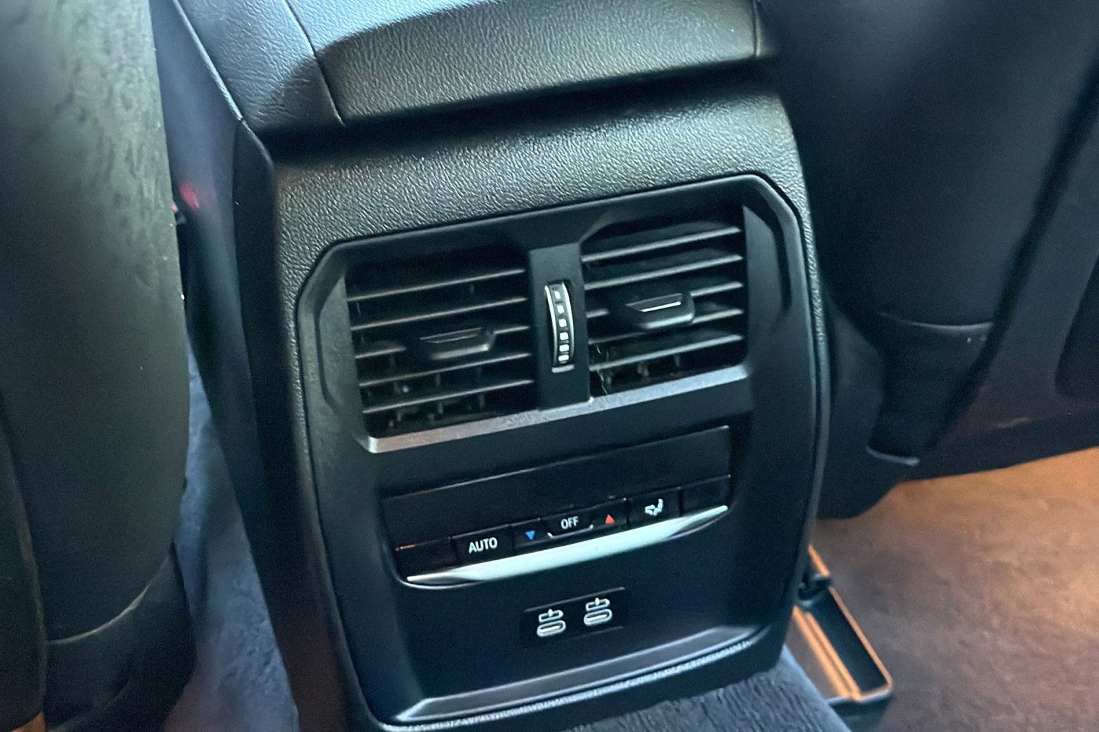 Used 2024 BMW i4 eDrive35 w/ Premium Package image 16