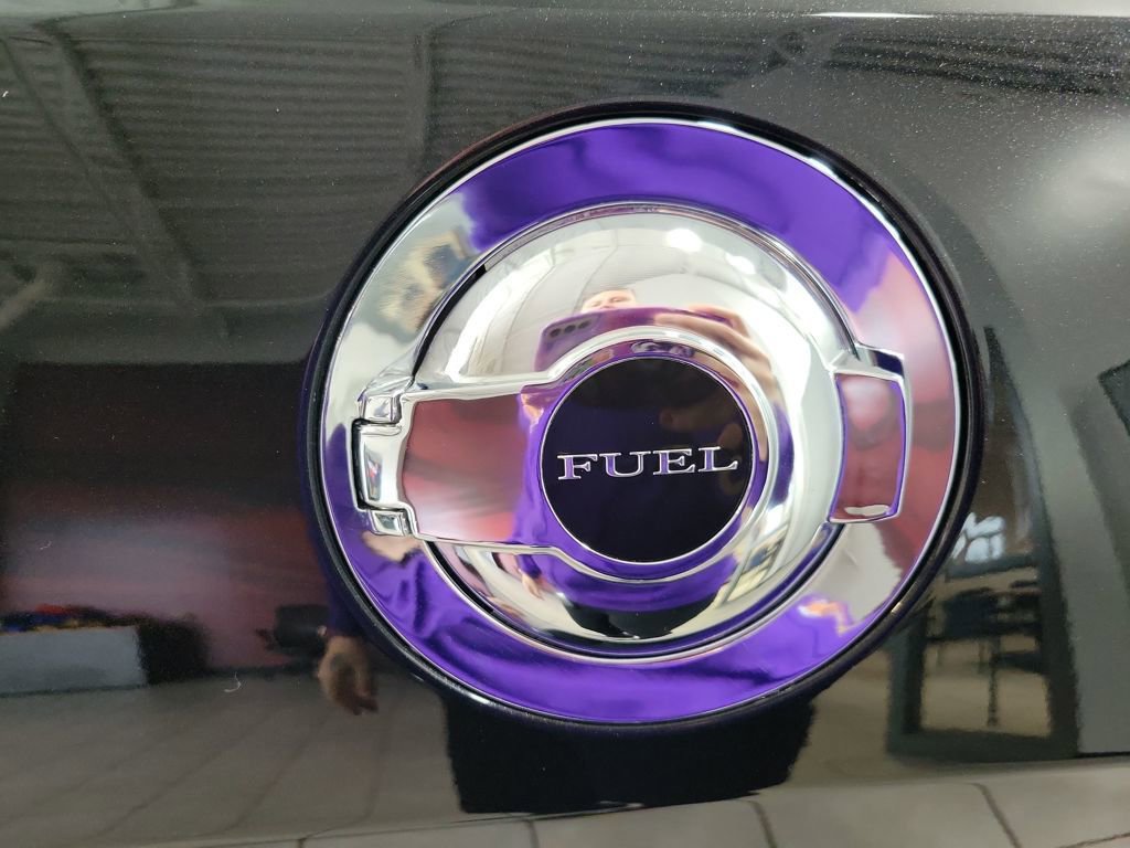 Used 2013 Dodge Challenger SRT8 w/ Harman Kardon Audio Group image 6