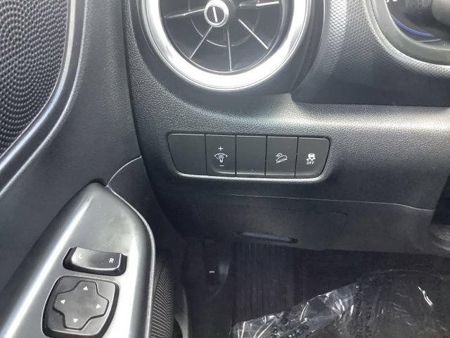 Certified 2023 Hyundai Kona SEL AWD/4WD image 19