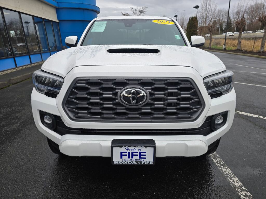 Used 2023 Toyota Tacoma TRD Sport w/ Black Out Package (TMS) image 9