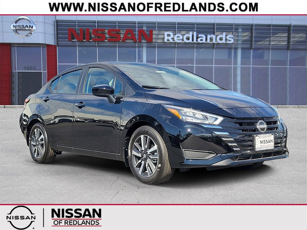 New 2025 Nissan Versa SV w/ Trunk Package