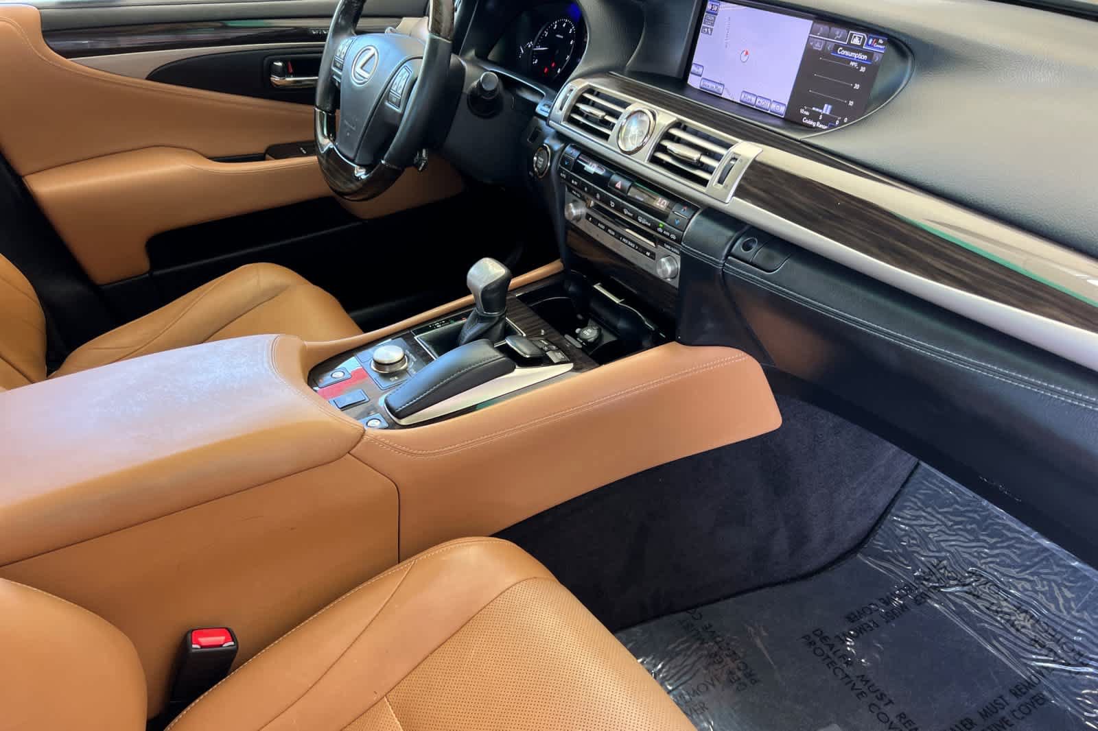Used 2014 Lexus LS 460 w/ Comfort Package RWD image 16