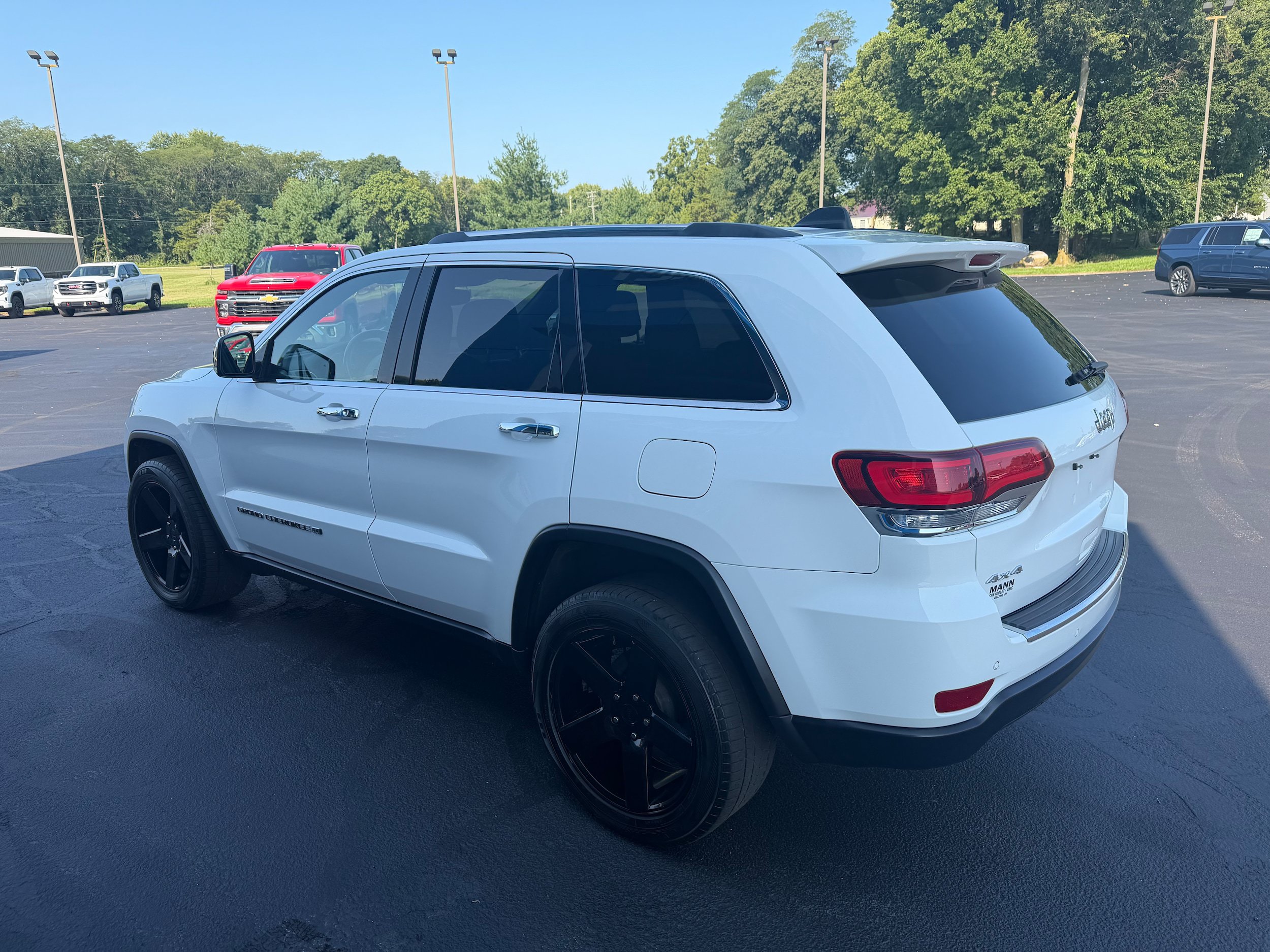 Used 2022 Jeep Grand Cherokee Limited AWD/4WD image 10