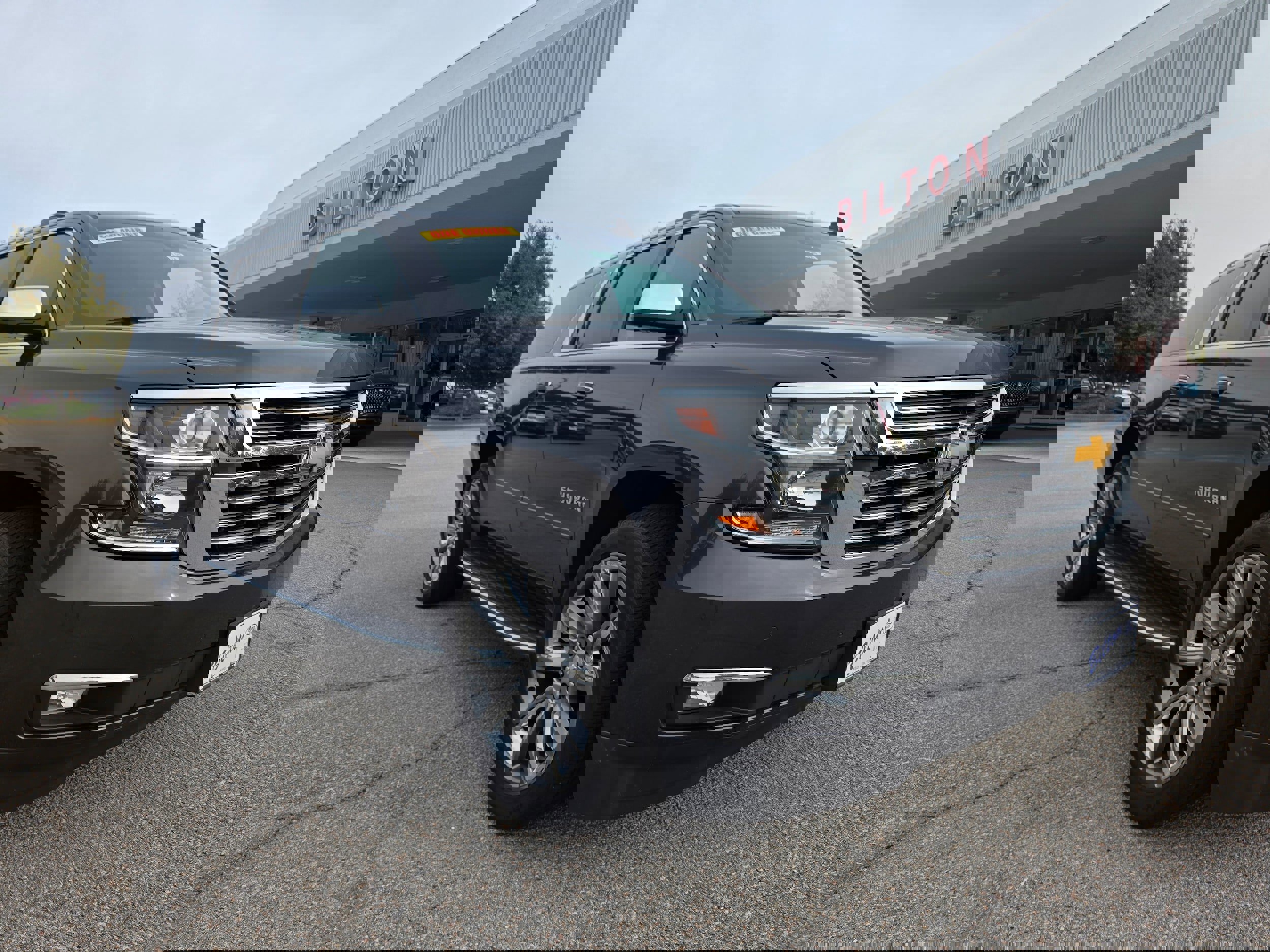 Used 2018 Chevrolet Suburban Premier image 1