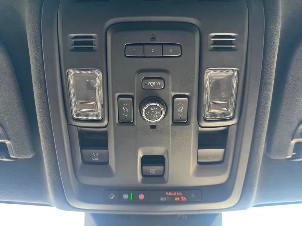 Used 2021 Cadillac Escalade Premium Luxury Platinum AWD/4WD image 32
