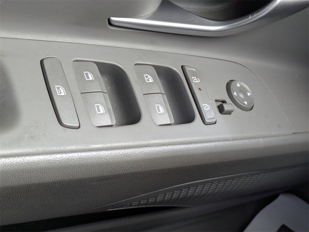 Used 2024 Hyundai Elantra SEL image 25