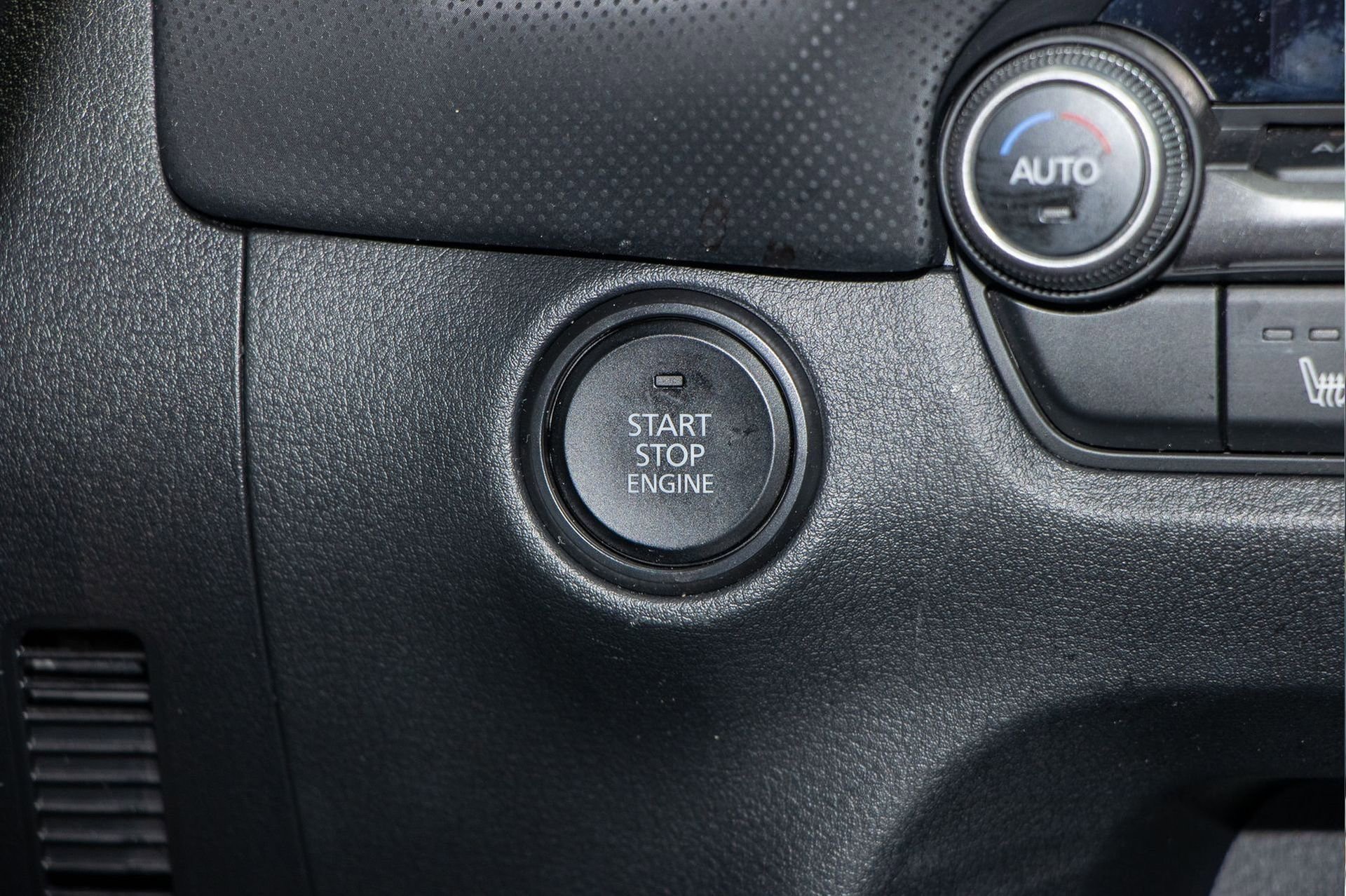 Used 2025 MAZDA CX-50 AWD 2.5 S w/ Weather Package image 27