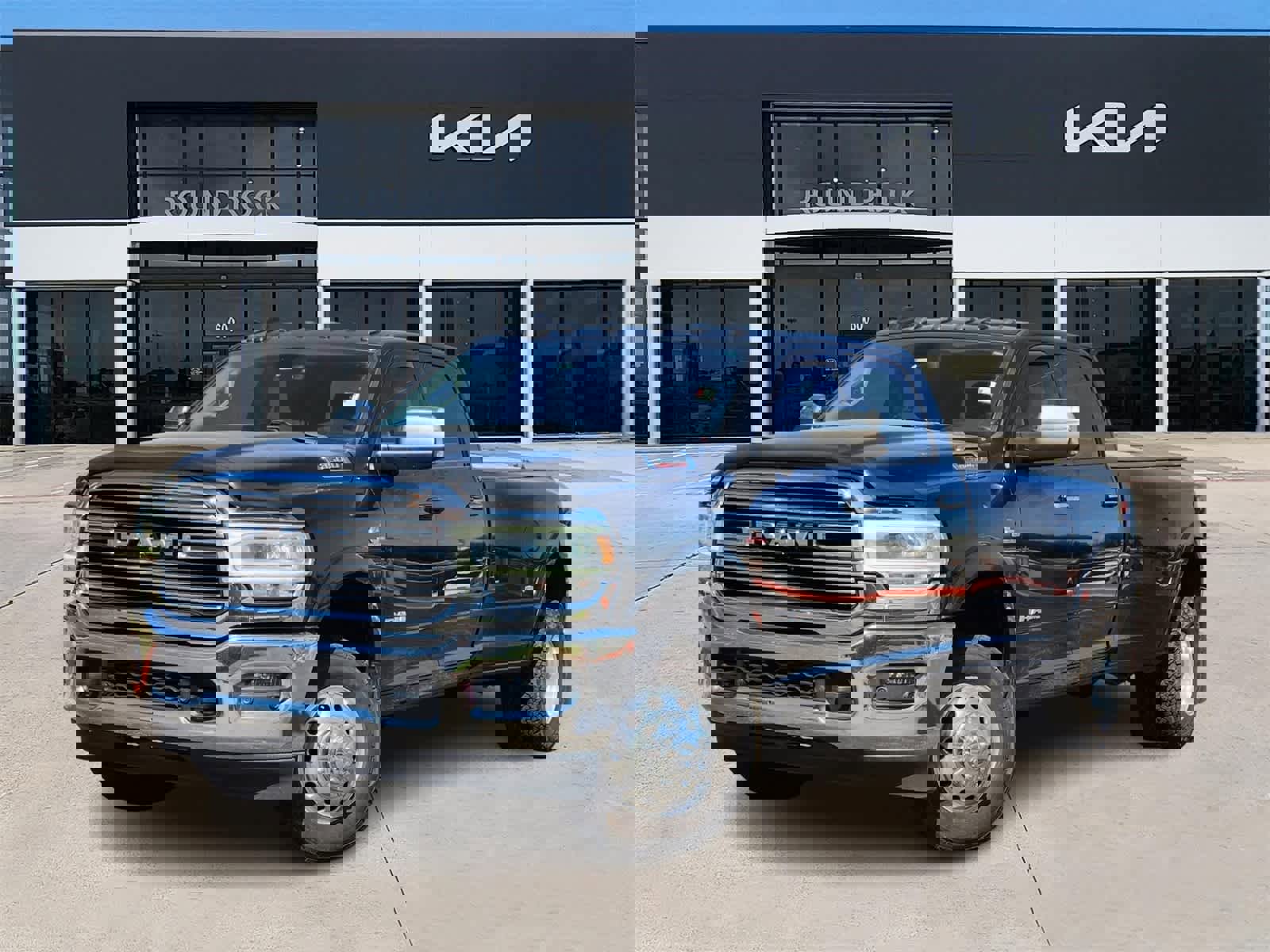 Used 2020 RAM 3500 Laramie video 1