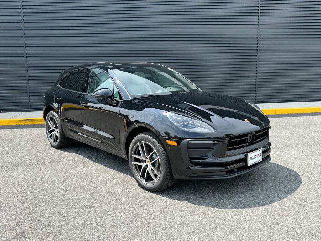 New 2026 Porsche Macan AWD/4WD image 7