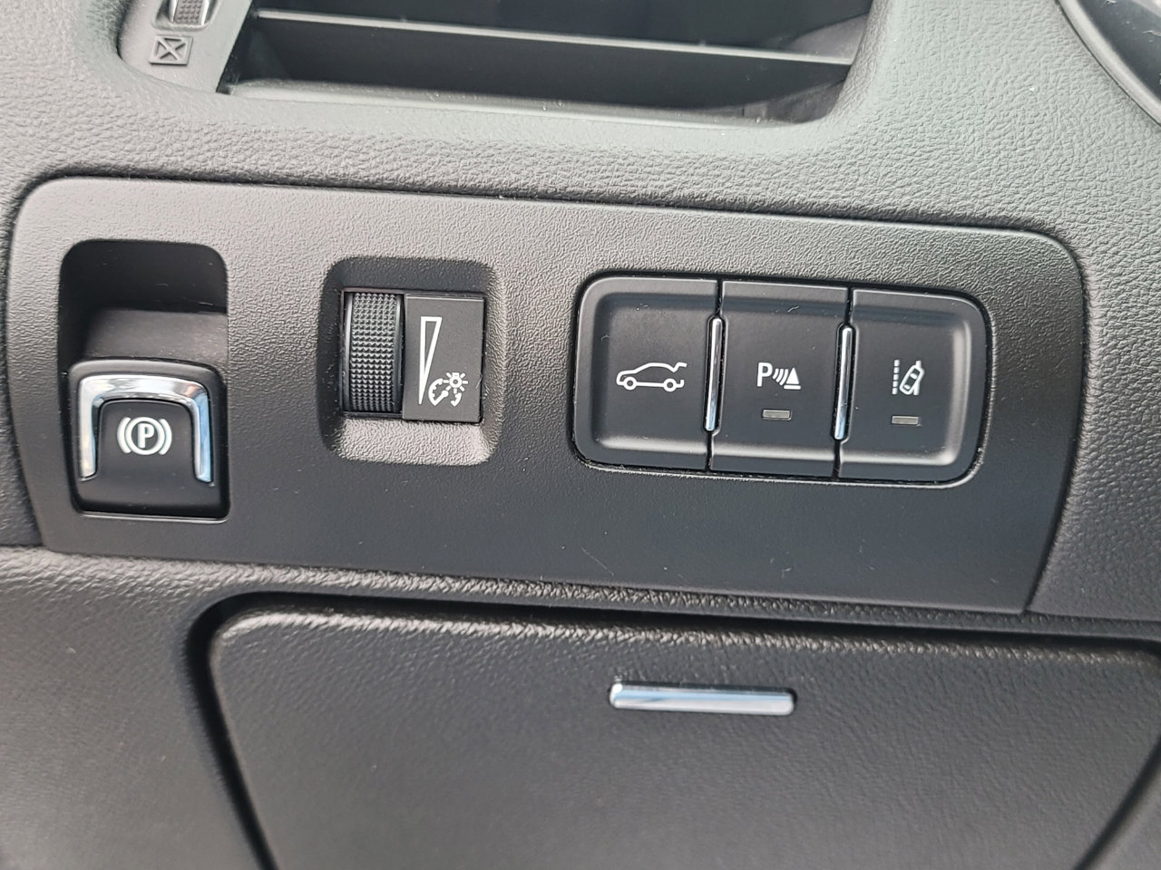 Used 2015 Chevrolet Impala LTZ image 24