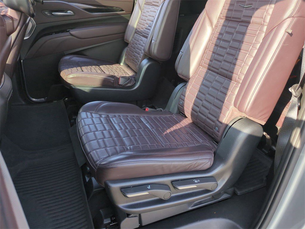 Certified 2023 Cadillac Escalade ESV Premium Luxury Platinum w/ LPO, Radiant Package image 26