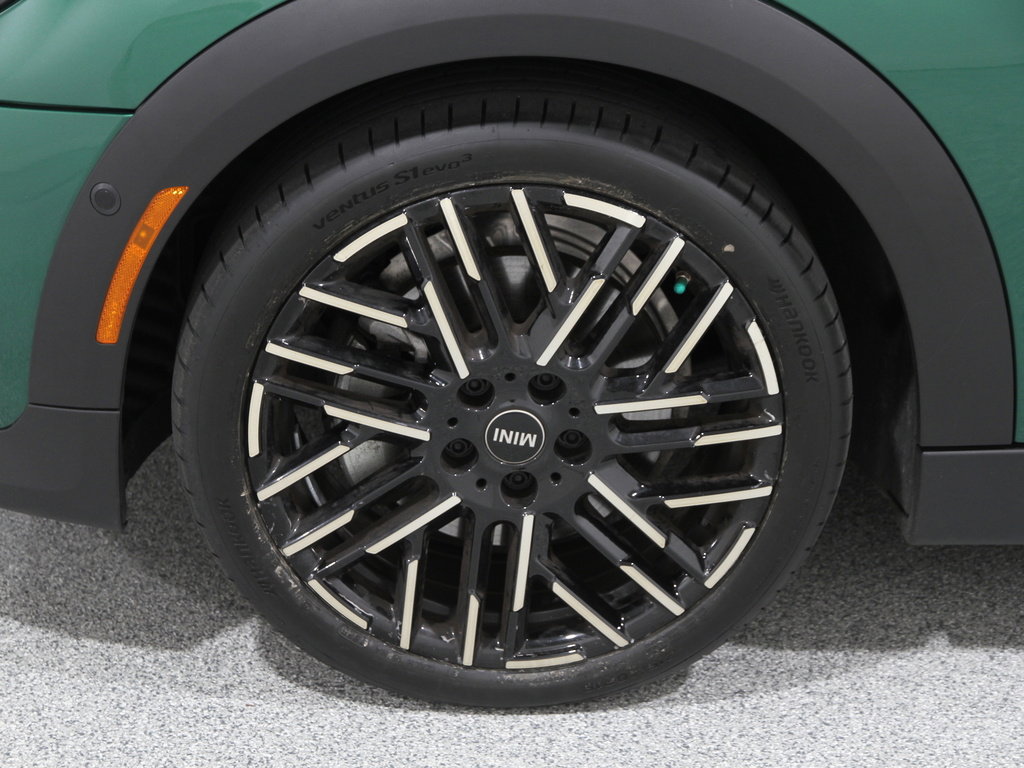 Certified 2025 MINI Cooper S image 22