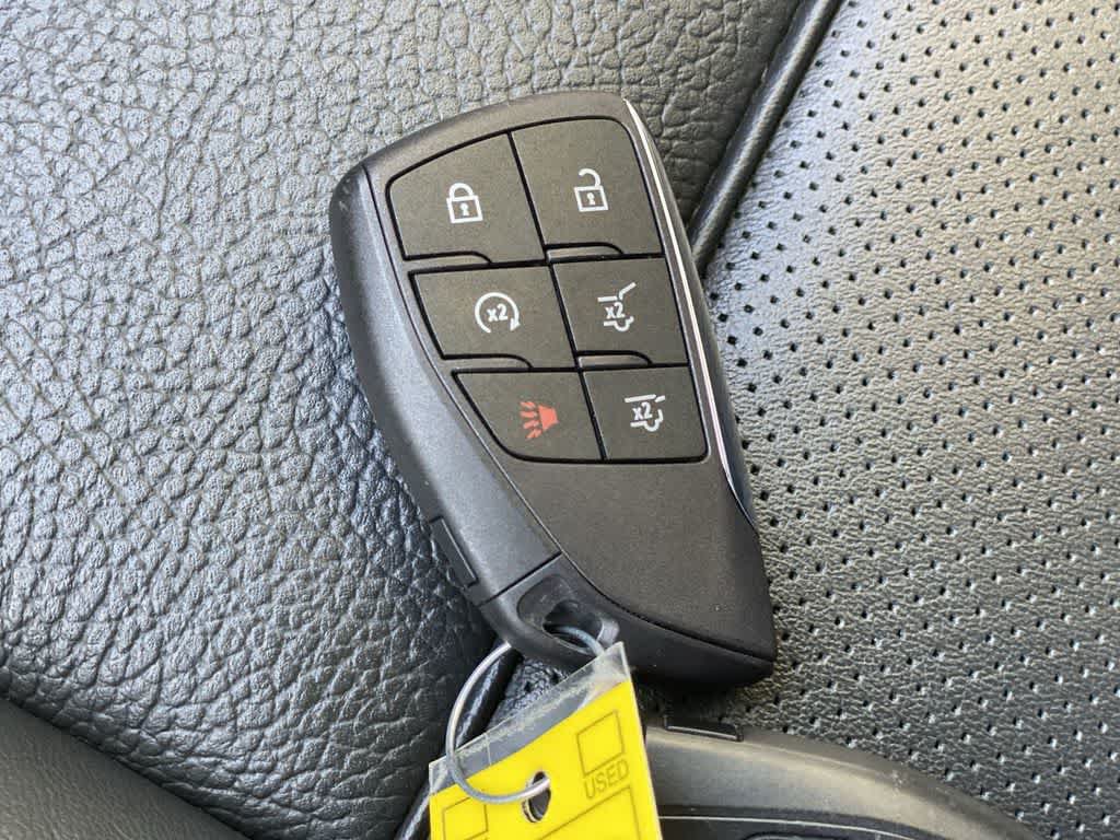 Used 2024 GMC Yukon XL Denali AWD/4WD image 27