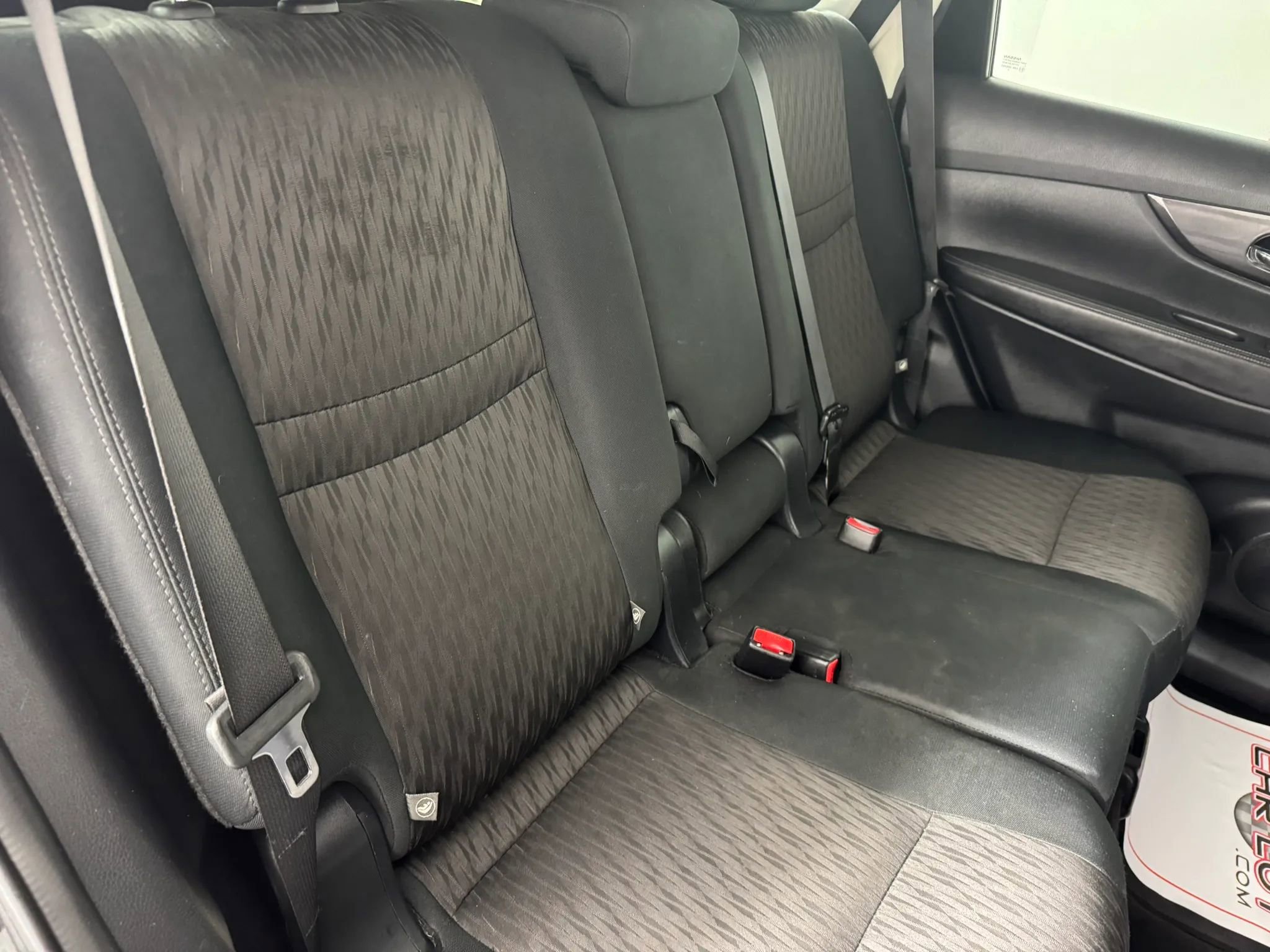 Used 2018 Nissan Rogue SV image 37