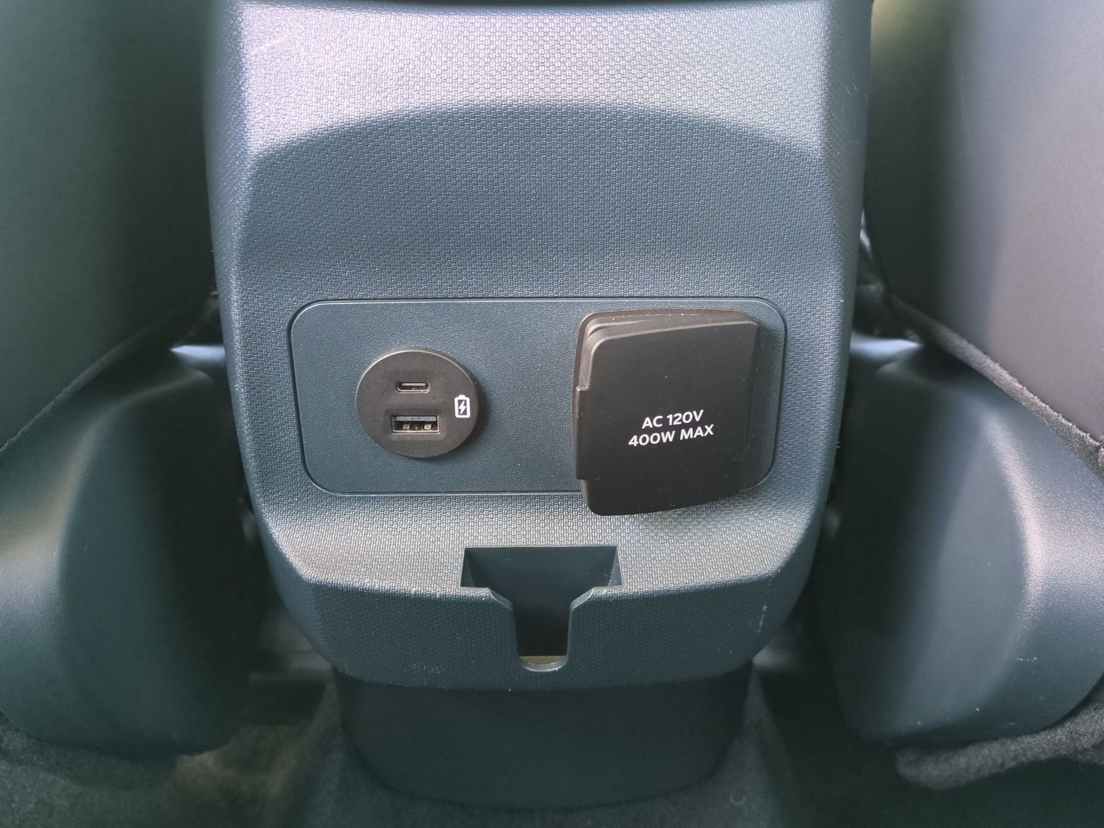 Certified 2024 Ford Maverick Lariat w/ Black Appearance Package image 16