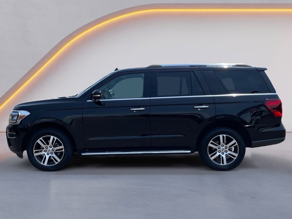 Used 2023 Ford Expedition Limited AWD/4WD image 4