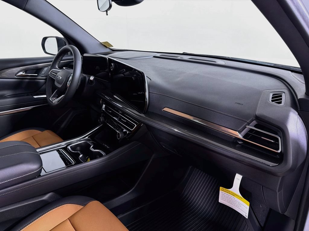 New 2027 Chevrolet Traverse Z71 w/ LPO, Floor Liner Package AWD/4WD image 26
