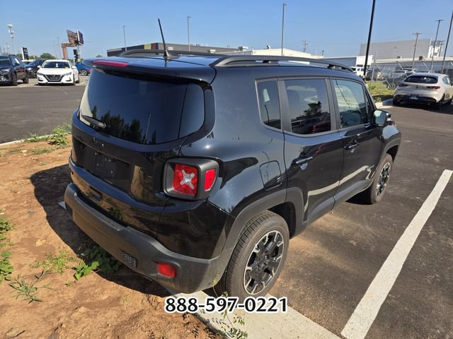 Used 2023 Jeep Renegade Latitude AWD/4WD image 6