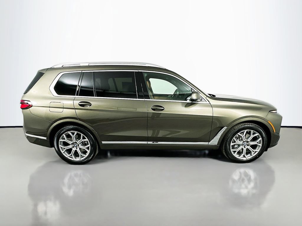 Used 2026 BMW X7 xDrive40i w/ Premium Package AWD/4WD image 4