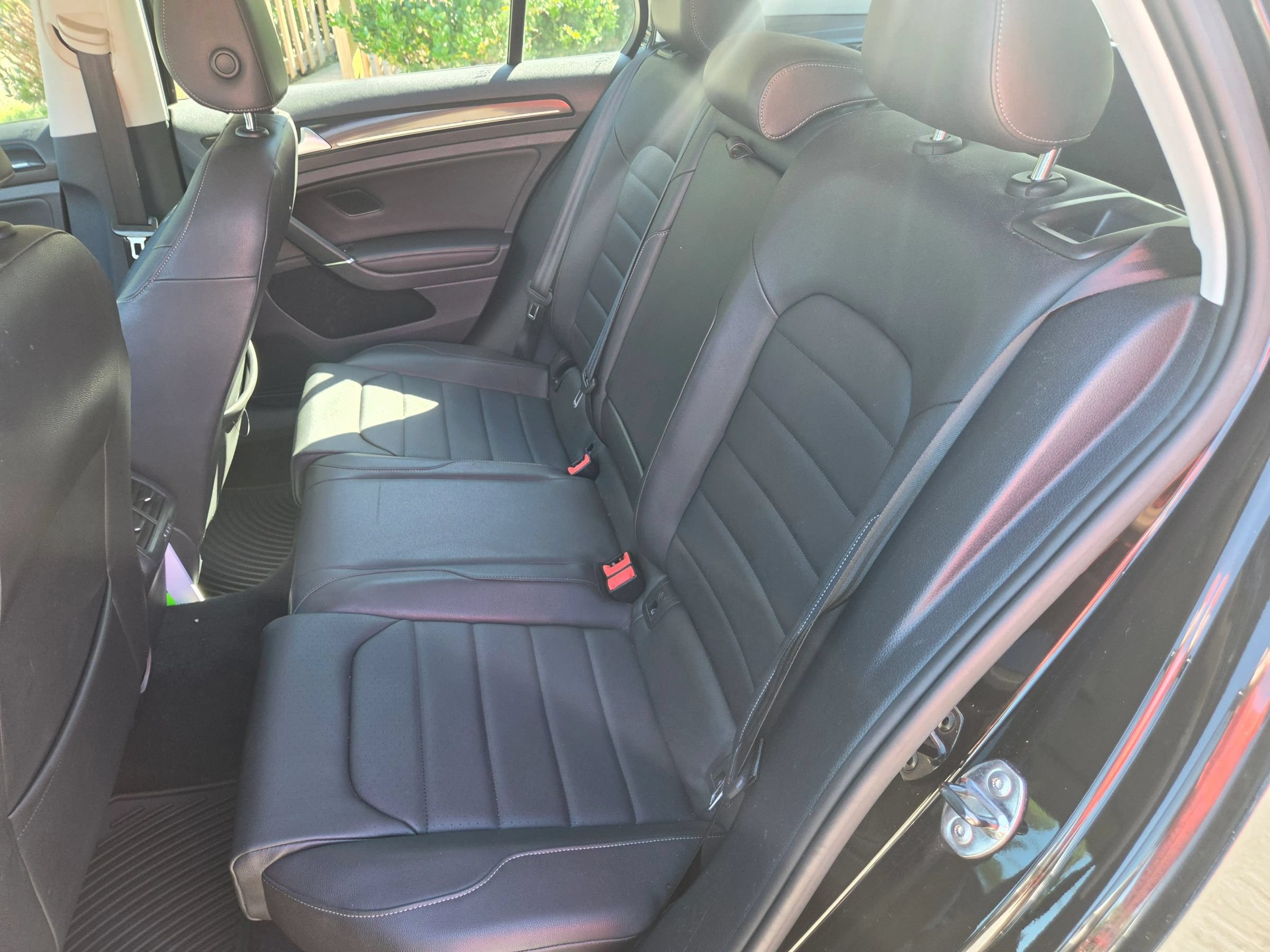 Used 2015 Volkswagen Golf SEL w/ Lighting Package (SEL) FWD image 20