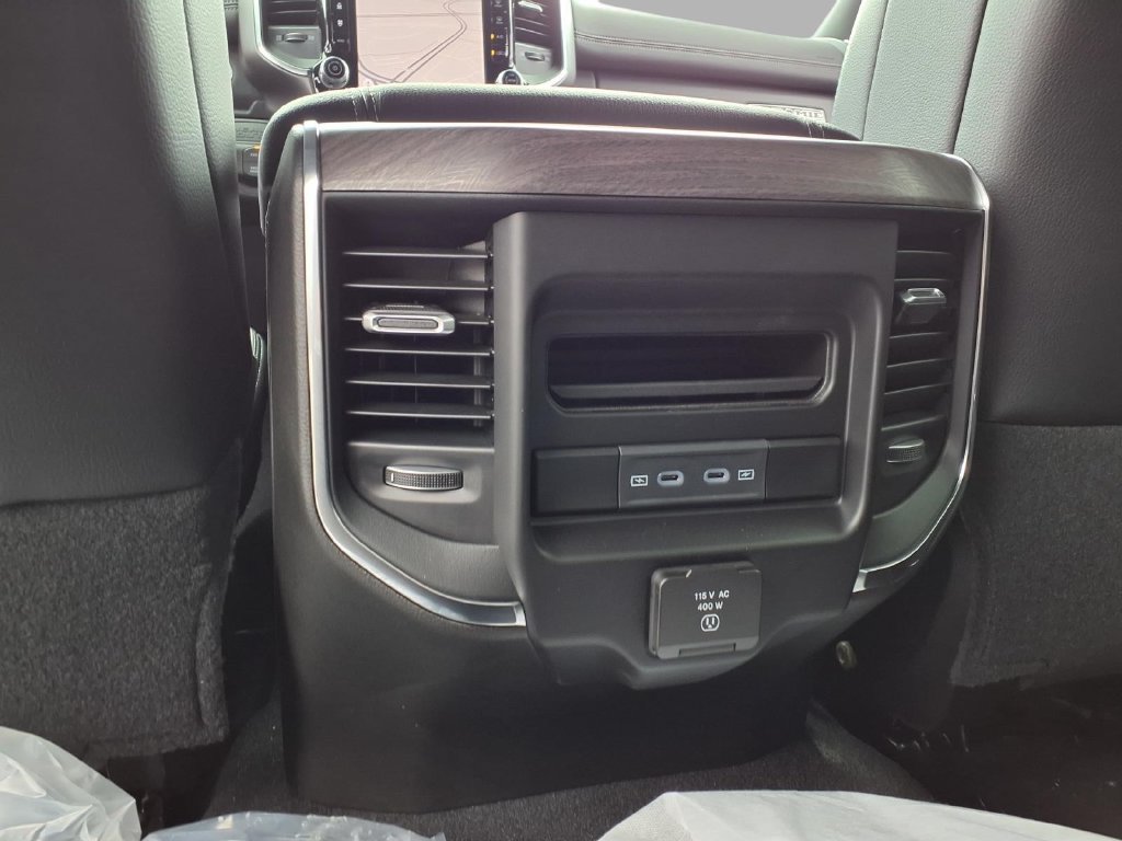 New 2027 RAM 2500 Laramie w/ Night Edition AWD/4WD image 20