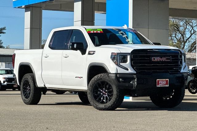 Used 2023 GMC Sierra 1500 AT4X image 2