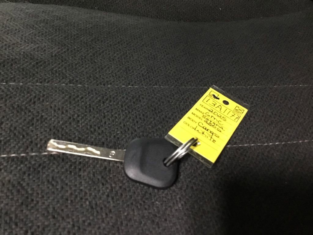 Used 2023 GMC Savana 2500 w/ Driver Convenience Package image 7