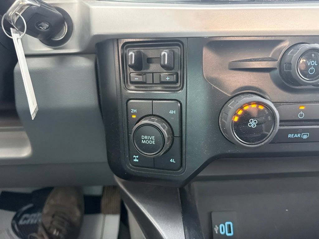 Used 2023 Ford F350 XLT w/ 360-Degree Camera Package AWD/4WD image 24
